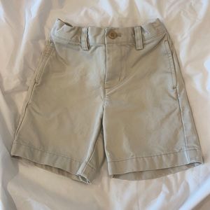 Boys 3t vineyard vines shorts